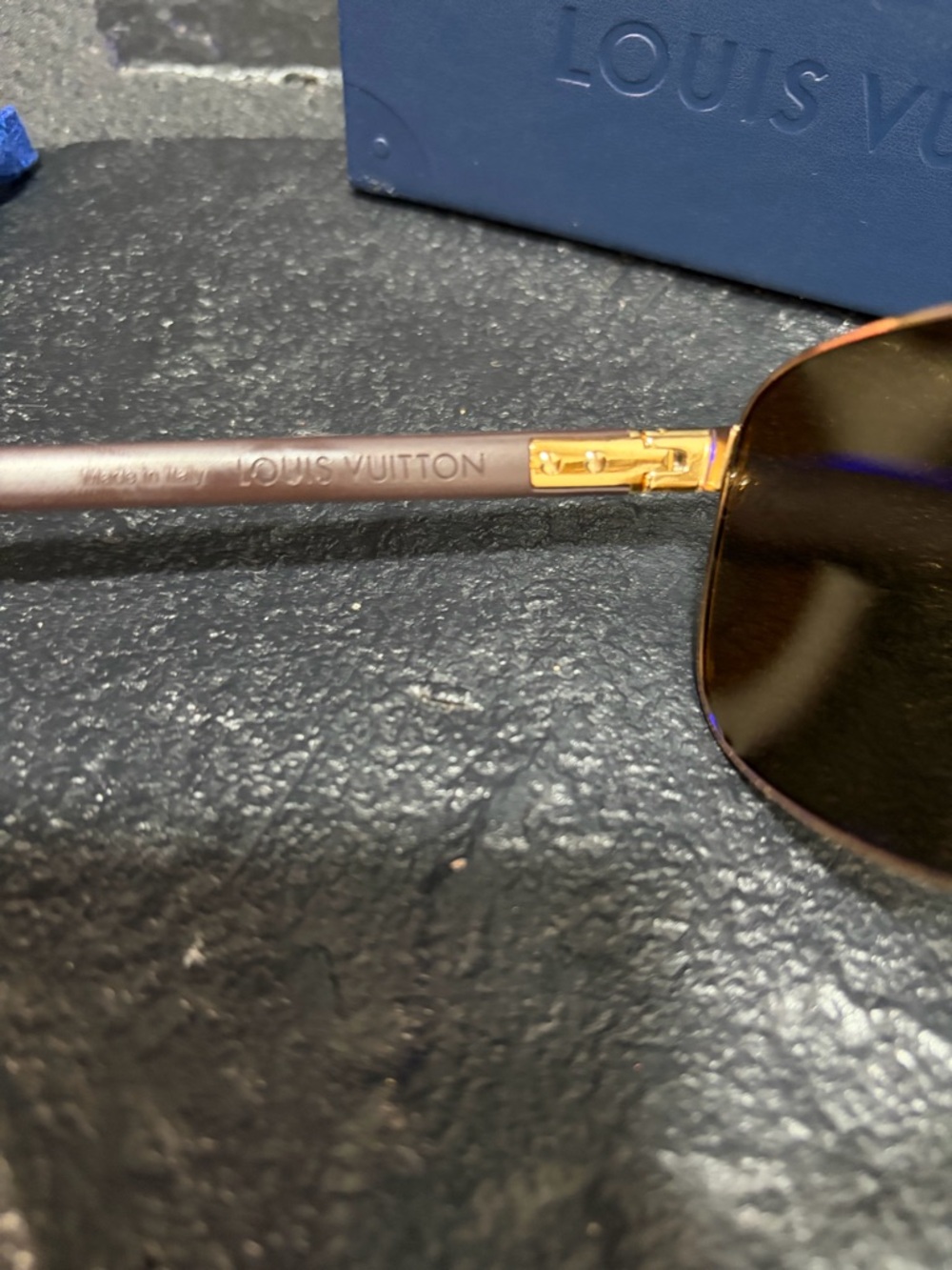 Louis Vuitton Men’s Gold Frame Sunglasses - 2021 - PACIFIC GOLD EBENE E Z2338E - Picture 7 of 13